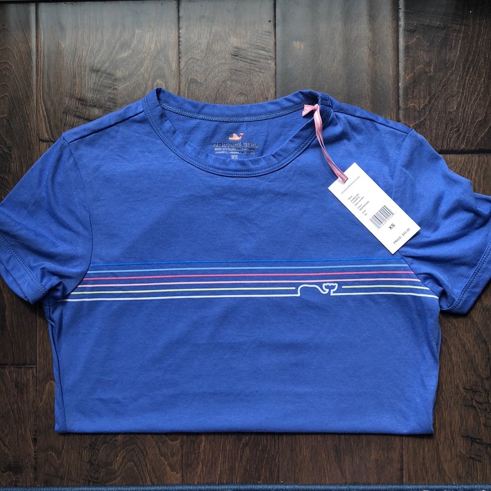 Vineyard Vines T shirt